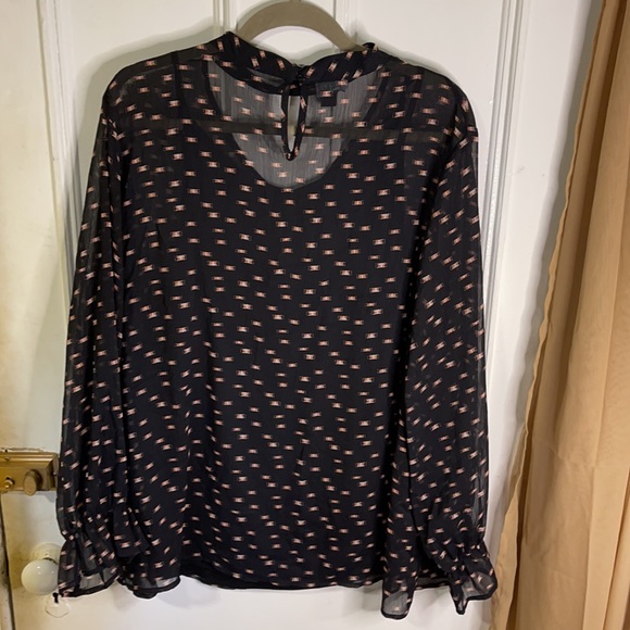 Top - Picture 5 of 10